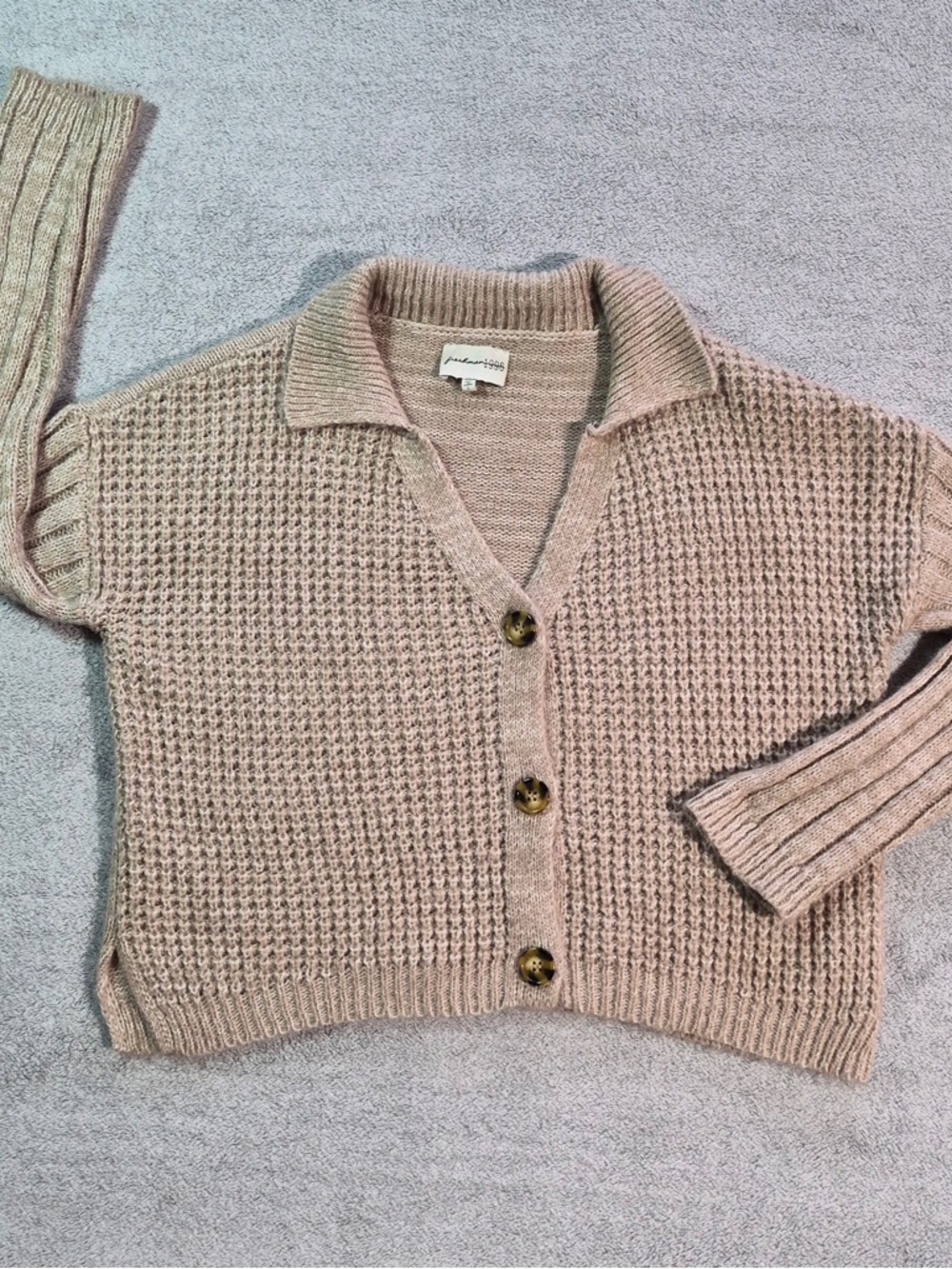 Freshman 1996 Beige Button-Front Waffle Knit Cardigan Sweater